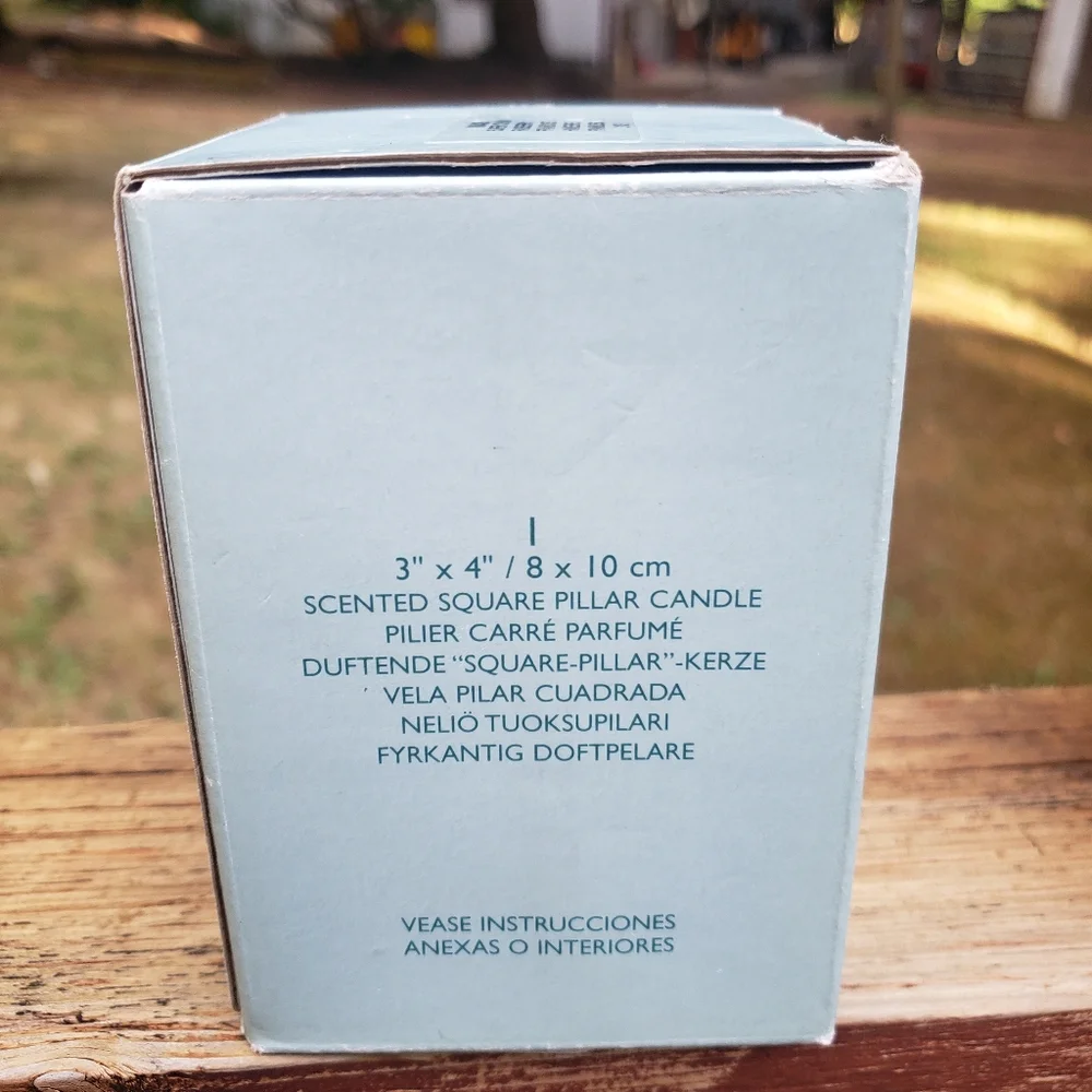PartyLite Super Chunk Rasberry 3" x 4" Pillar Candle - Square - Picture 12 of 13